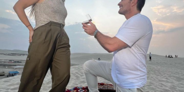 Le dan el si a Julian Gil.