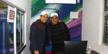 Lalo Gattas se reúne con vecinos de la Vamos Tamaulipas.