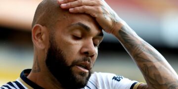 Pumas da por terminada su relación laboral con Dani Alves.