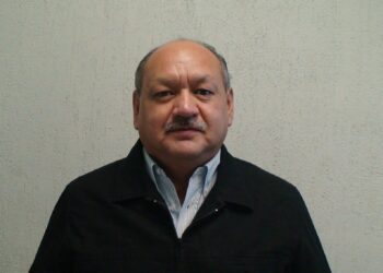 Sufre AMLO doble revés