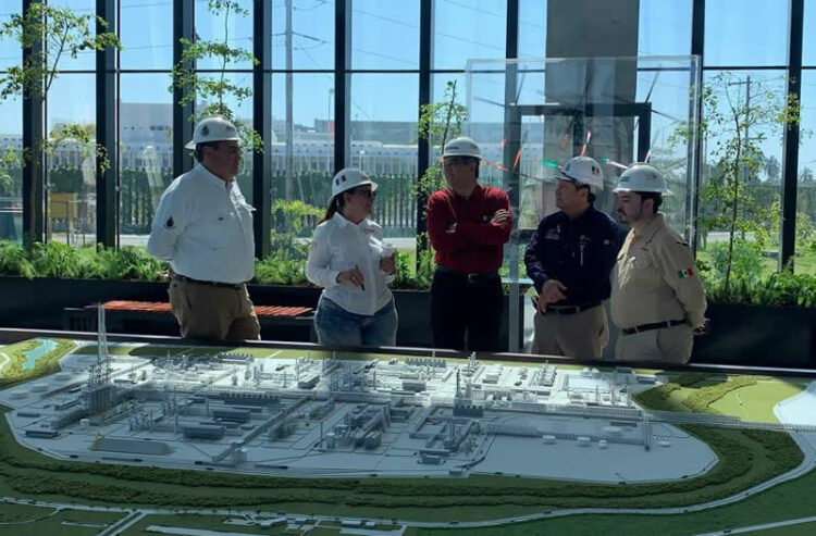 Visita Américo Villarreal, la Refinería Dos Bocas