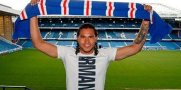 Gullit Peña se une a las filas del equipo Al-Dhaid Fc.