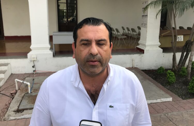 Pide Secretario de Ayuntamiento no quemar basura en patios o solares baldíos