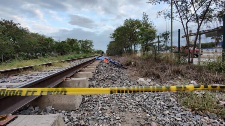 Ciclista fue atropellado por el tren en la madrugada