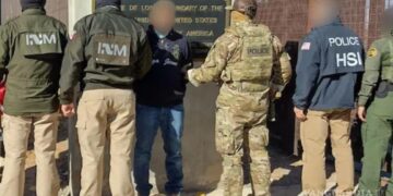 Ex agente que está vinculado al caso Ayotzinapa es entregado de EEUU a México