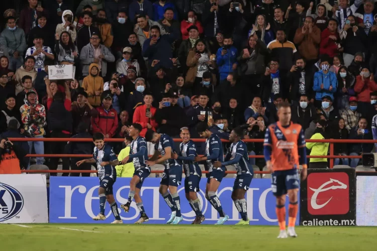 Debuta el campeón Pachuca con goleada