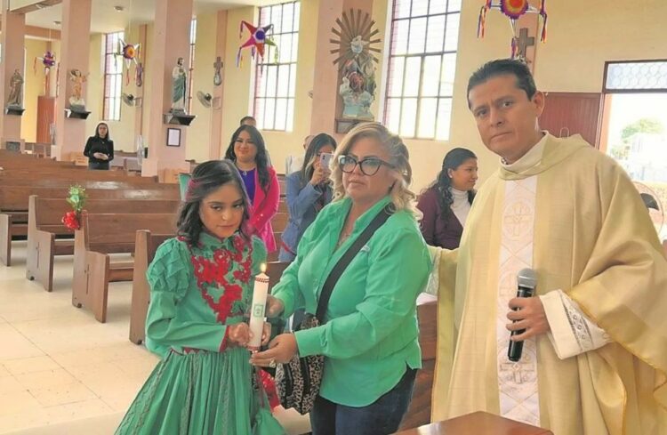 Niña con piel de mariposa celebra sus XV