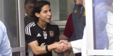 Es oficial Diego Laínez se une a las filas del club de fútbol Tigres.