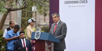 Lleva acabo Gobernador De Tamaulipas honores a la bandera en el sur del estado.