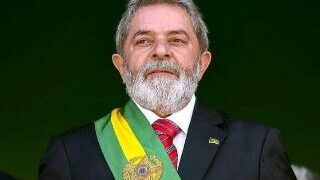 Presidente De Brasil lleva acabo recorrido en comunidad considerada en el olvido.