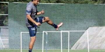 Rayados de Monterrey emité reporte medico sobre el jugador Edson Gutiérrez