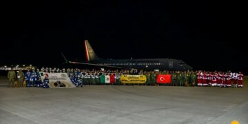 México apoyará a Turquia en labores de busqueda.