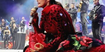 Ana Bárbara una cantante mexicana posedora de una hermosa voz.