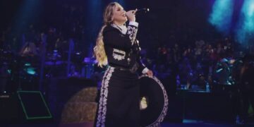 Alicia Villarreal conoce un poco más de la conocida cantante regiomontana.