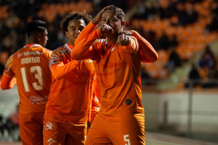 Despertaron al Titán: Golea Correcaminos a U. de G. en casa