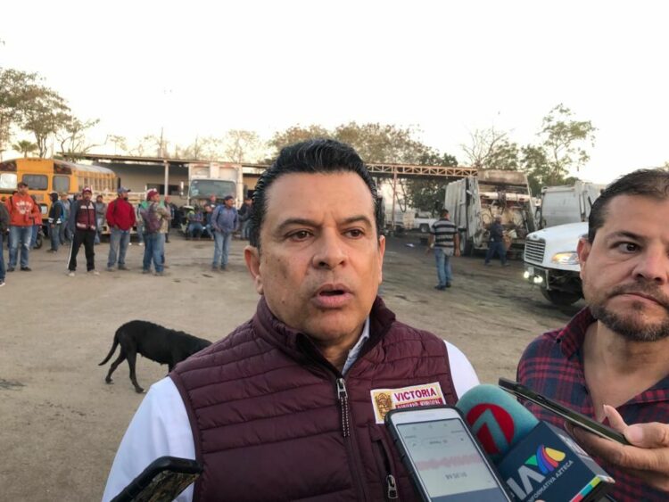 Trabaja Lalo Gattás en licitaciones para mejorar recolección de basura