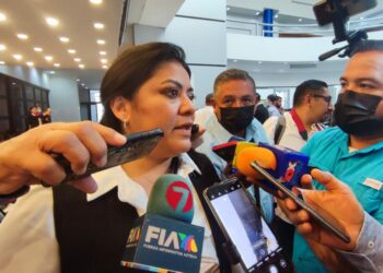 Congreso a la espera revisar últimas cuentas de Cabeza de Vaca: Úrsula Salazar