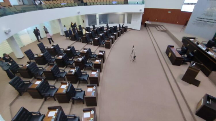 Vuelven diferencias al Congreso de Tamaulipas, diputados cancelan sesión