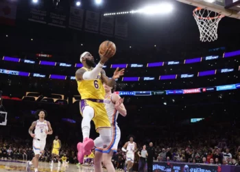 LeBron James se convierte en el maximo anotado de la NBA