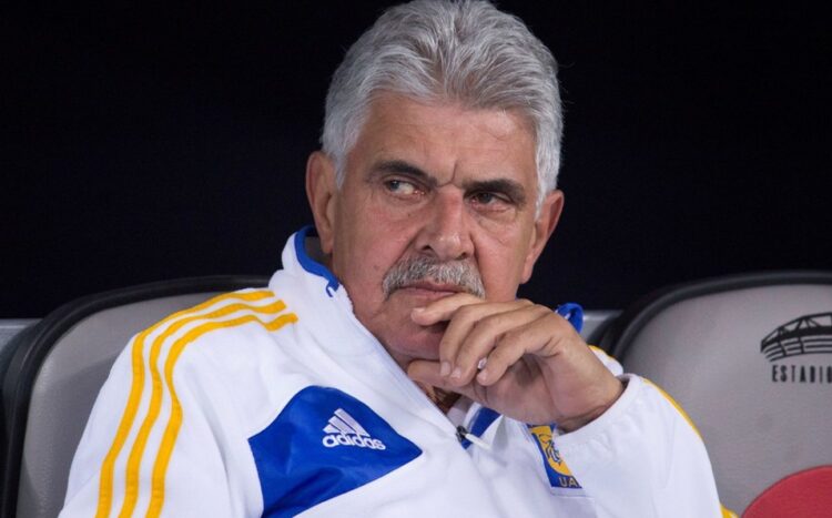 Llega Tuca Ferreti a rescatar a Cruz Azul