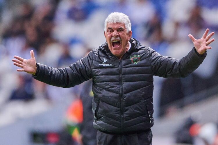 Tuca Ferreti ya pidió su primer refuerzo al Cruz Azul