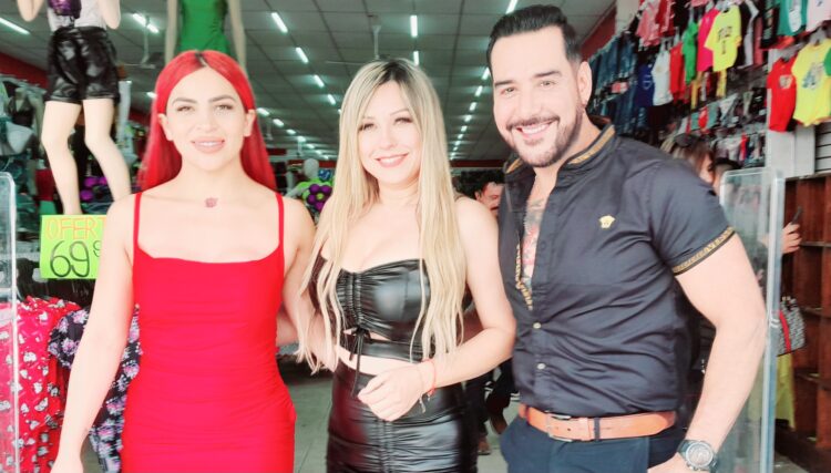 Integrantes del programa Es Show visitaron Ciudad Victoria.