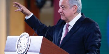 México busca modificar la Constitución para poder expulsar a extranjeros que se inmiscuyan en temas políticos