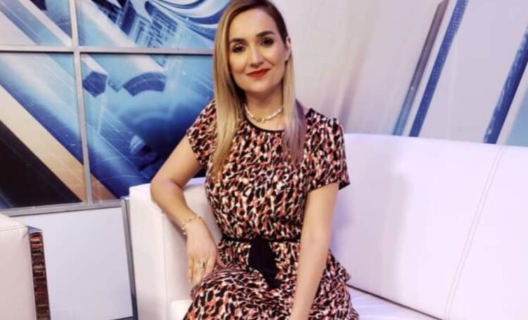 La Periodista Denisse Romero estara llevando a cabo su primer conferencia llamada «No importa lo que suceda, sigue tus sueños»