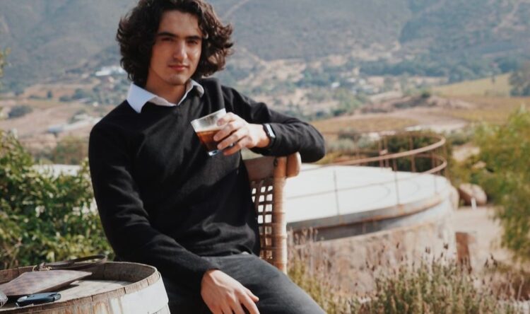 Sebastian Poza joven actor con gran talento.