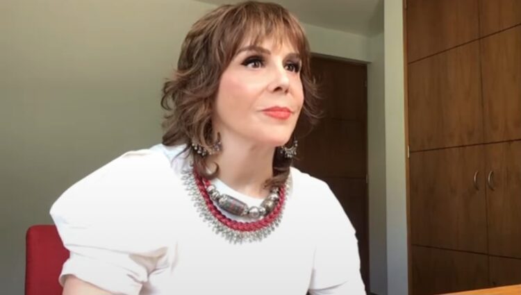 Famosos dedican palabras a la actriz Rebecca Jones.