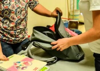 Piden reforzar seguridad en escuelas: Juan Vital Roman