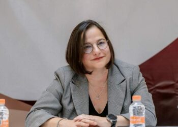 Buscan becas universales en secundarias