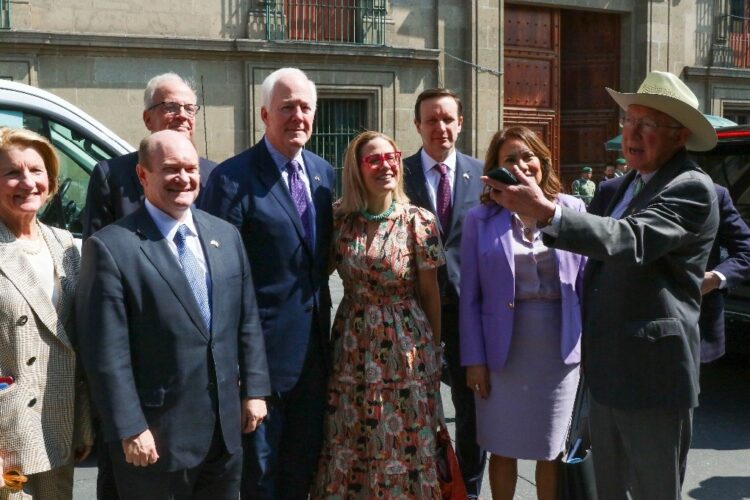 Encabezó AMLO ‘respetuosa’ cita con congresistas de EU