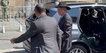 Se reúne Ken Salazar, embajador de EEUU con AMLO por tema de Matamoros