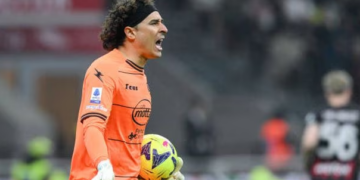 Memo Ochoa aparece nominado en los mejores jugadores de la Concacaf