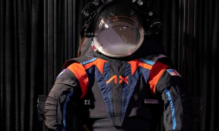 revela NASA traje espacial que llevará la primer mujer en la luna