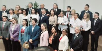 Congreso Del Estado De Tamulipas reconoce antigüedad de trabajadores.