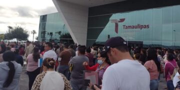 Con gran afluencia dio inicio hoy la entrega de documentos para la beca «Avanza por las niñas, niños y adolescentes de Tamaulipas».