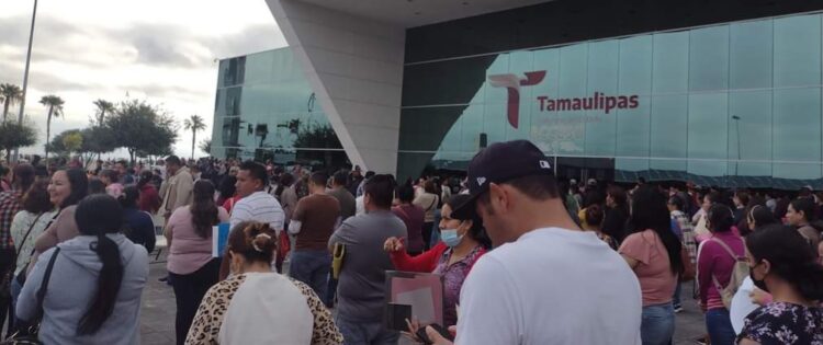 Con gran afluencia dio inicio hoy la entrega de documentos para la beca «Avanza por las niñas, niños y adolescentes de Tamaulipas».