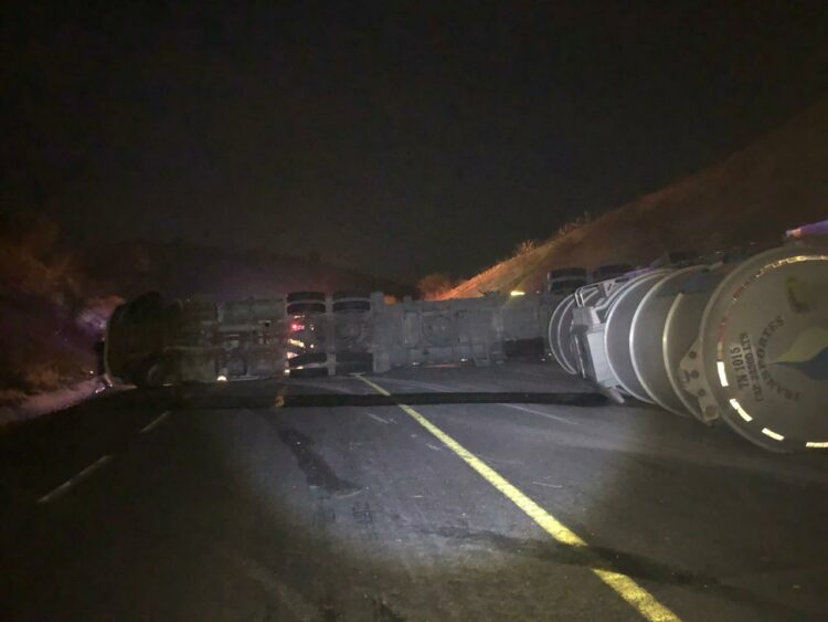 Accidente bloquea 12 horas la Rumbo Nuevo