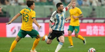 MESSI ANOTA GOLAZO EN PARTIDO DE ARGENTINA VS AUSTRALIA
