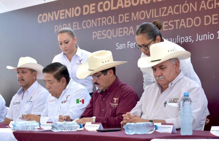 Firman convenio de colaboración para el control de movilización de productos agropecuarios, forestales y pesqueros
