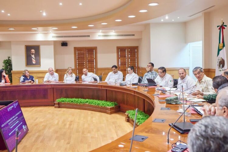 Preside Gobernador reunión de seguridad en Nuevo Laredo