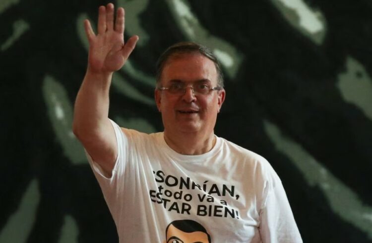 Ebrard toma la delantera en precampaña anticipada que agita a Morena