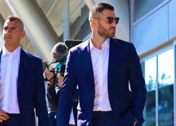 André-Pierre Gignac deslumbra en la ceremonia del Balón de Oro con su elegante traje