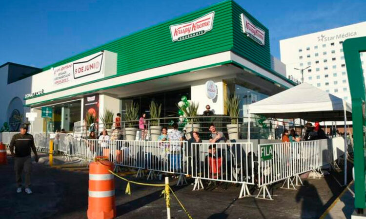 Fiebre por las Donas: Inauguración de Krispy Kreme en Chihuahua Atrae a Cientos