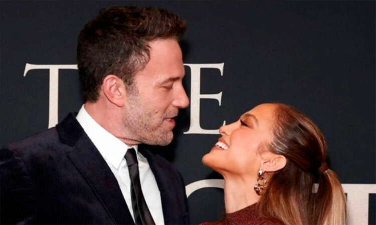 JLo y Ben Affleck celebran un año de matrimonio rodeados de su familia
