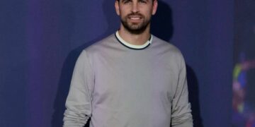 Shakira Sigue a Ibai Llanos en TikTok y Gerard pique se molesta.