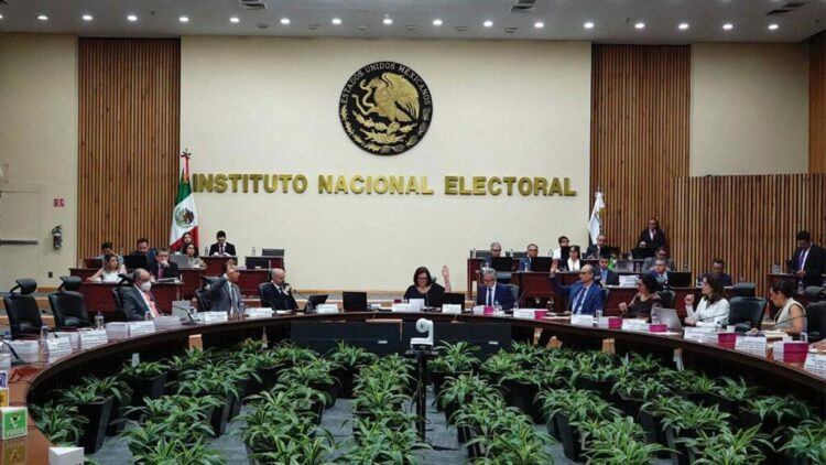 INE establece lineamientos para regular procesos internos de partidos políticos