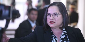 «La Secretaría de Educación de Tamaulipas insta a realizar graduaciones en áreas climatizadas debido al intenso calor»